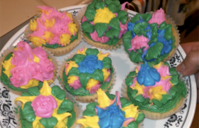 Cupcakes decorated using WEBSUN piping tips